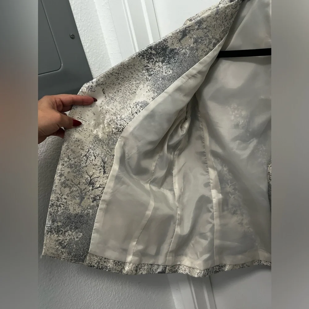 CAbi Women Cream/Silver Blazer - Picture 6 of 11